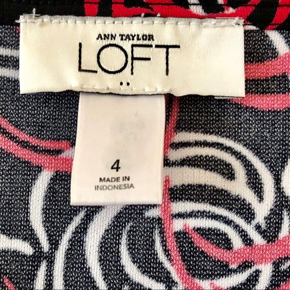 LOFT DRESS - Picture 3 of 3